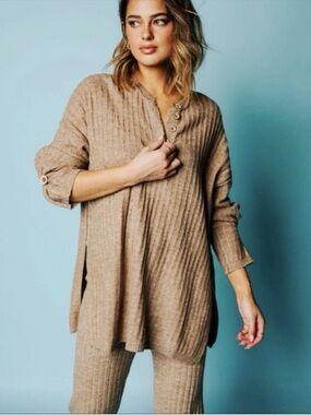 FREE PEOPLE Cozy Ribbed  Tunic in Camel